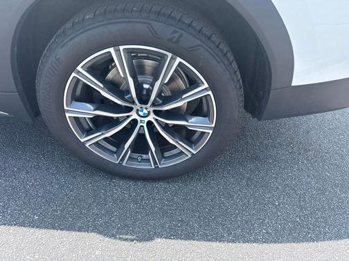 Alpine White 2021 BMW X6 xDrive40i