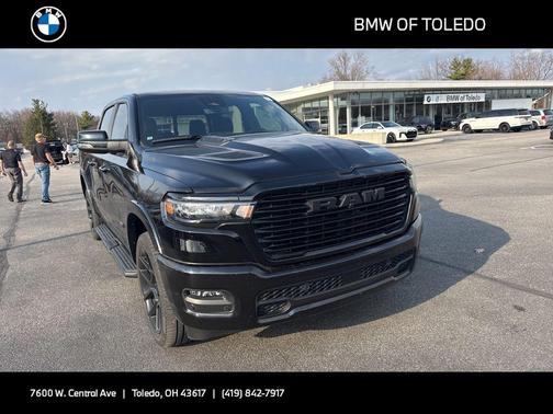 Diamond Black Crystal Pearlcoat 2025 RAM 1500 Laramie