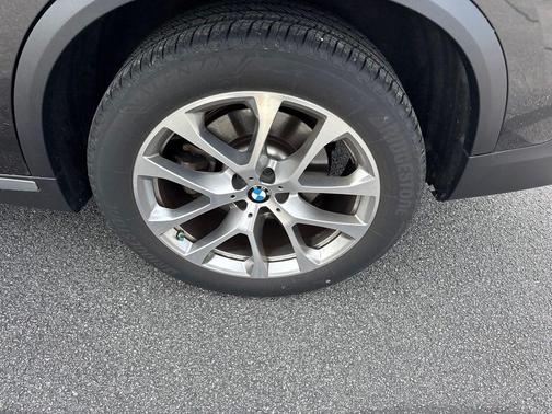 Dark Graphite Metallic 2023 BMW X5 xDrive40i