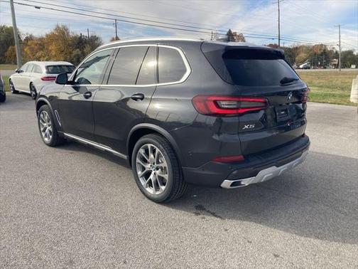 Dark Graphite Metallic 2023 BMW X5 xDrive40i