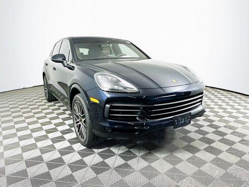 Moonlight Blue Metallic 2019 Porsche Cayenne Cayenne