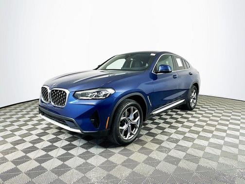 2025 BMW X4 xDrive30i