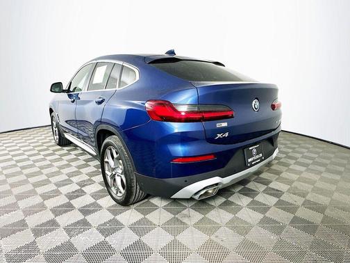 2025 BMW X4 xDrive30i