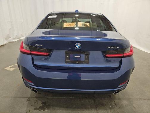 2023 BMW 330e xDrive