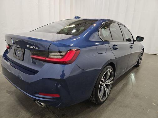 2023 BMW 330e xDrive