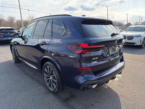 Tanzanite Blue II Metallic 2026 BMW X5 xDrive40i