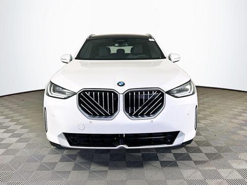 Mineral White Metallic 2025 BMW X3 30 xDrive