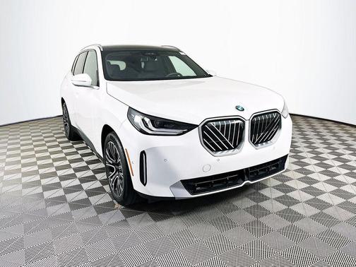 Mineral White Metallic 2025 BMW X3 30 xDrive