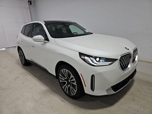 Mineral White Metallic 2025 BMW X3 30 xDrive