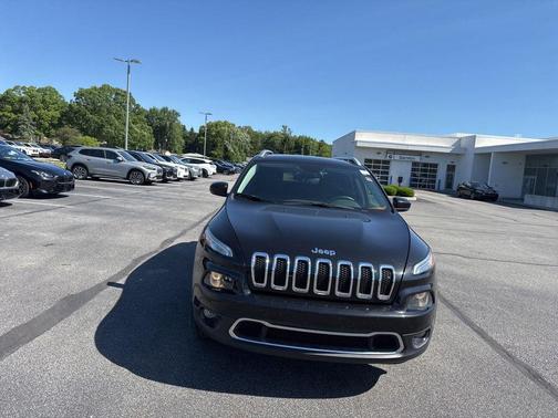 Brilliant Black Crystal Pearlcoat 2014 Jeep Cherokee Limited