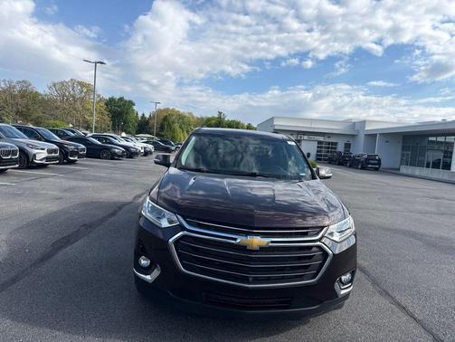 Black Cherry Metallic 2020 Chevrolet Traverse LT Leather