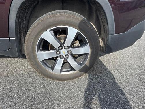 Black Cherry Metallic 2020 Chevrolet Traverse LT Leather
