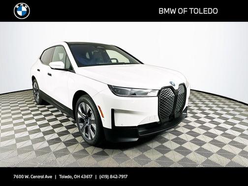 2025 BMW iX xDrive50