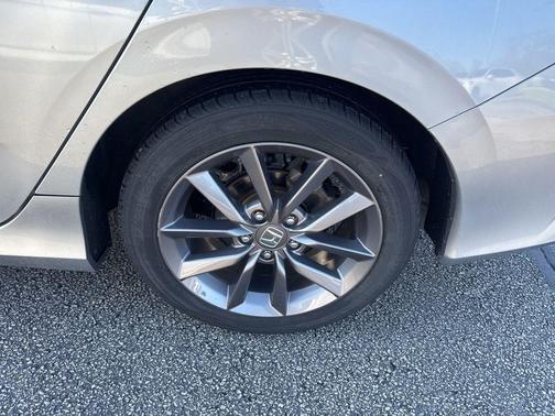 Lunar Silver Metallic 2021 Honda Civic EX-L
