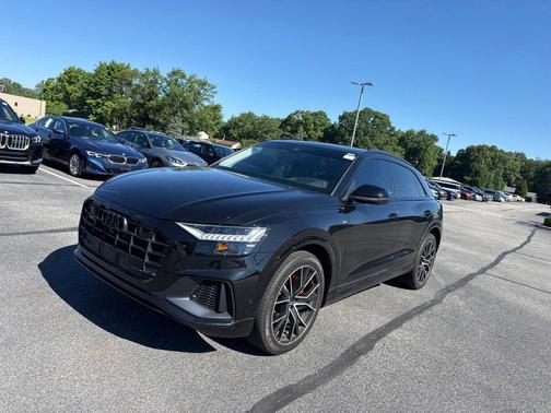 Mythos Black Metallic 2023 Audi Q8 55 Prestige