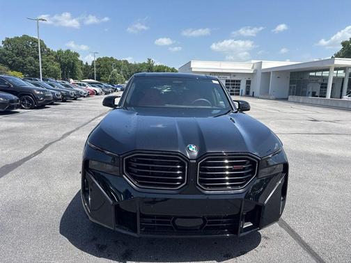 Black Sapphire Metallic 2026 BMW XM Label