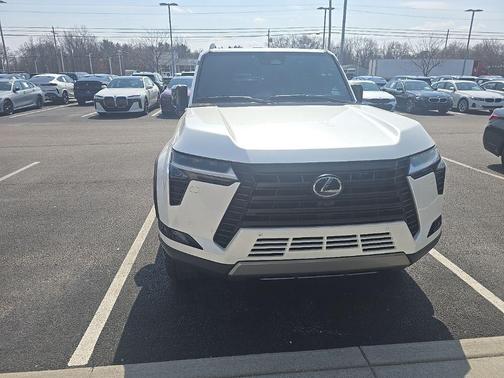 Eminent White Pearl 2025 Lexus GX 550 Overtrail