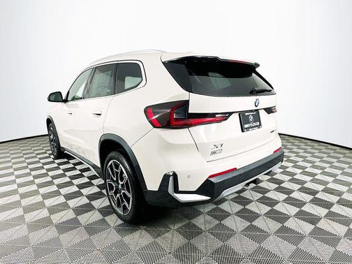 Dune Grey Metallic 2026 BMW X1 xDrive28i