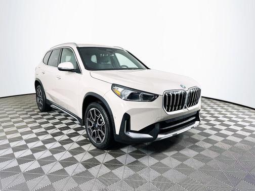Dune Grey Metallic 2026 BMW X1 xDrive28i