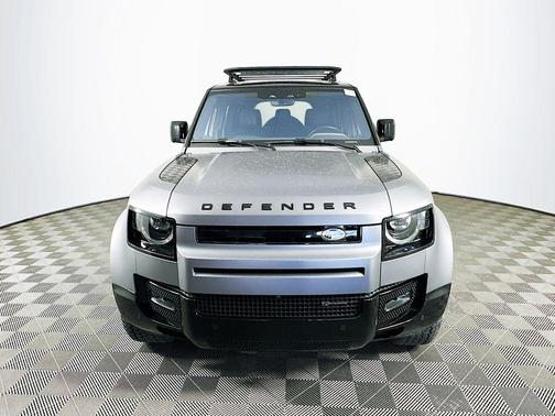 2022 Land Rover Defender 110 X-Dynamic SE