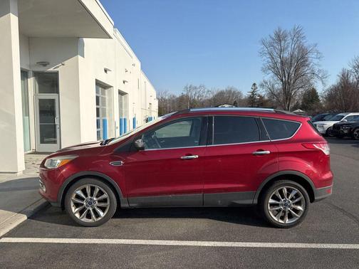 RUBY RED TINTED CC METALLIC 2014 Ford Escape SE