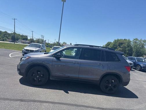 Lunar Silver Metallic 2021 Honda Passport AWD Elite