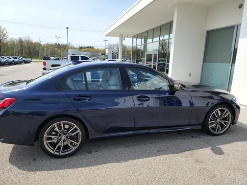 Photo 4 of 6 of 2020 BMW M340 i xDrive