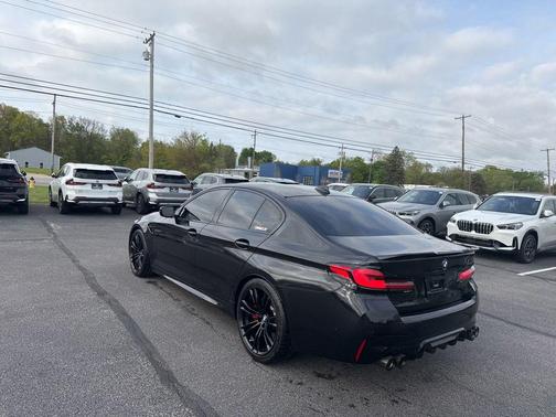 Black Sapphire Metallic 2021 BMW M5 Base