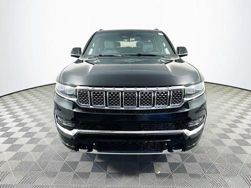Diamond Black Crystal Pearlcoat 2023 Jeep Grand Wagoneer L Series III 4x4