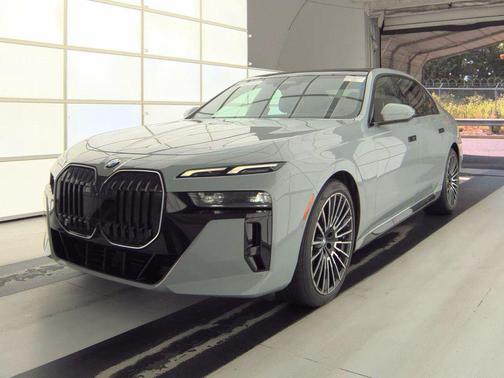 Brooklyn Grey Metallic 2025 BMW 760 xDrive