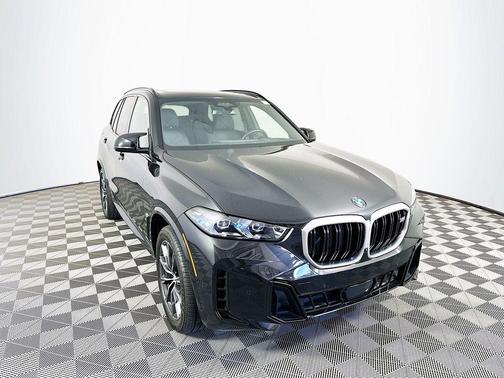 2025 BMW X5 M60i