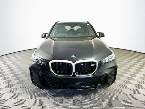 2025 BMW X5 M60i