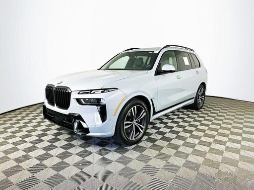 Brooklyn Grey Metallic 2023 BMW X7 xDrive40i
