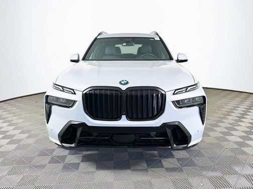 Brooklyn Grey Metallic 2023 BMW X7 xDrive40i