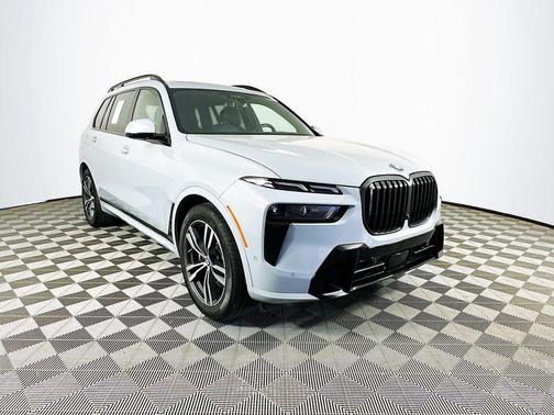 Brooklyn Grey Metallic 2023 BMW X7 xDrive40i