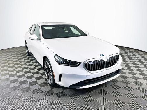 Mineral White Metallic 2026 BMW 540 xDrive