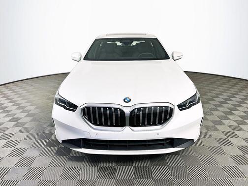 Mineral White Metallic 2026 BMW 540 xDrive