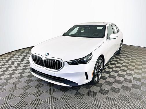 Mineral White Metallic 2026 BMW 540 xDrive
