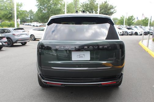 2025 Land Rover Range Rover SE