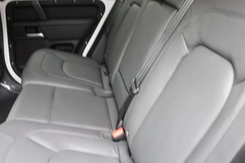 2025 Land Rover Defender 110 P400 S