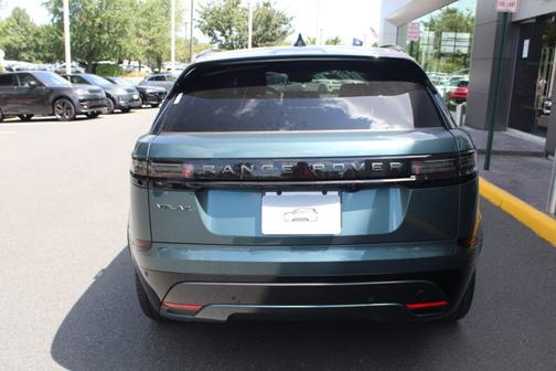 2026 Land Rover Range Rover Velar Dynamic SE