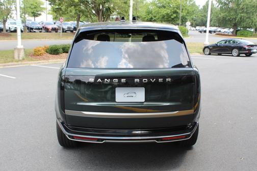 2025 Land Rover Range Rover SE