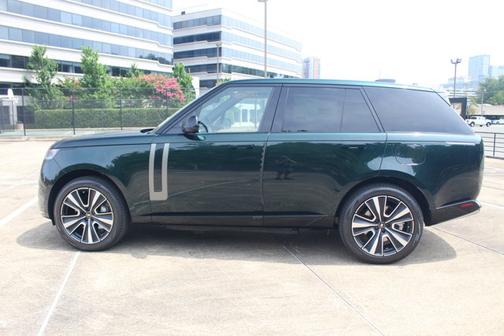 2025 Land Rover Range Rover SE