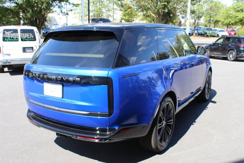 2025 Land Rover Range Rover SE