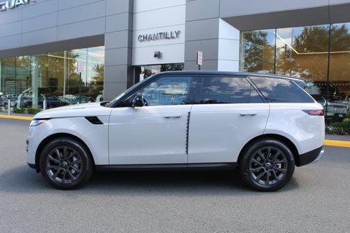 2025 Land Rover Range Rover Sport SE