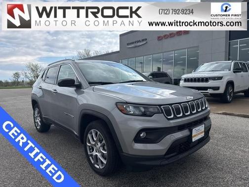 2022 Jeep Compass Latitude Lux