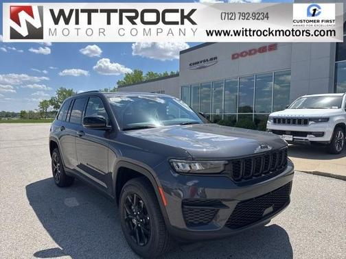 2025 Jeep Grand Cherokee Laredo