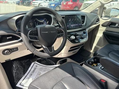 2022 Chrysler Pacifica Touring-L