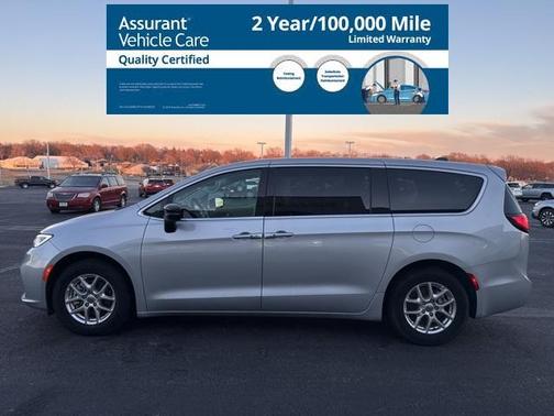2024 Chrysler Pacifica Touring-L