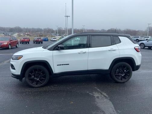 2022 Jeep Compass Altitude